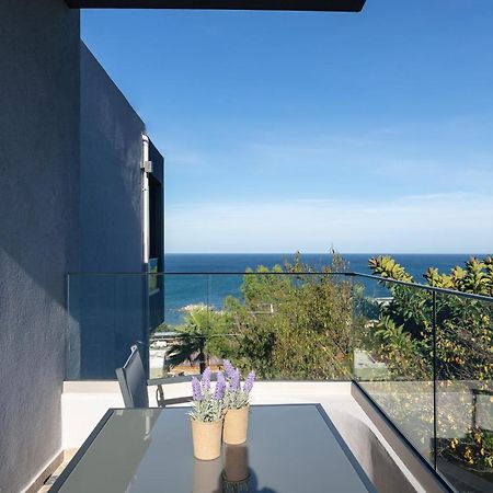 Pietra Di Mare Aparthotel Petres  ภายนอก รูปภาพ