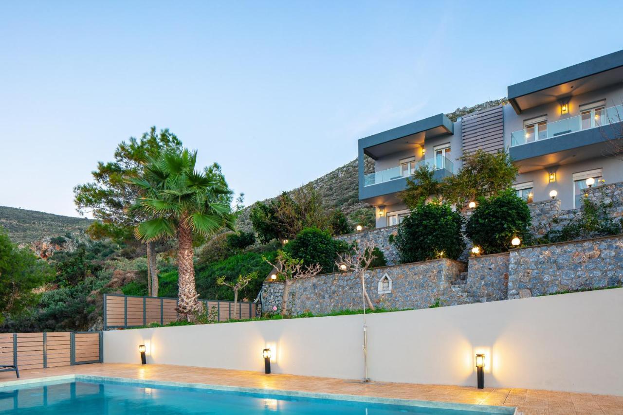 Pietra Di Mare Aparthotel Petres  ภายนอก รูปภาพ