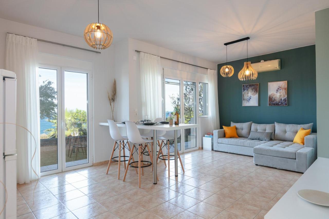 Pietra Di Mare Aparthotel Petres  ภายนอก รูปภาพ