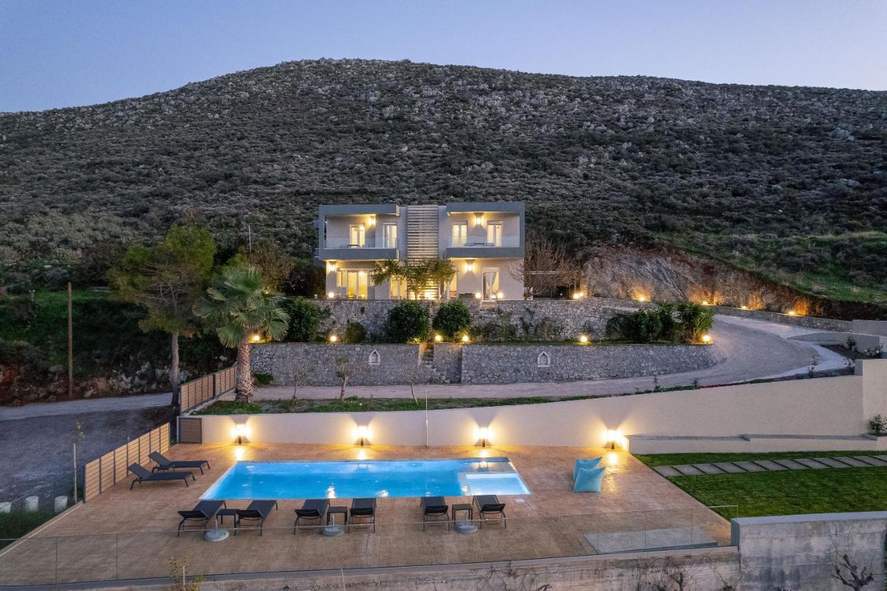 Pietra Di Mare Aparthotel Petres  ภายนอก รูปภาพ