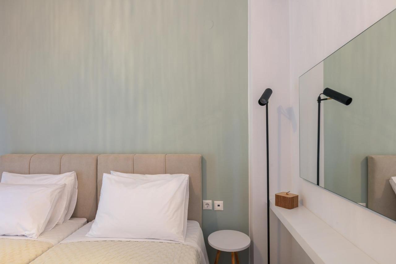 Pietra Di Mare Aparthotel Petres  ภายนอก รูปภาพ
