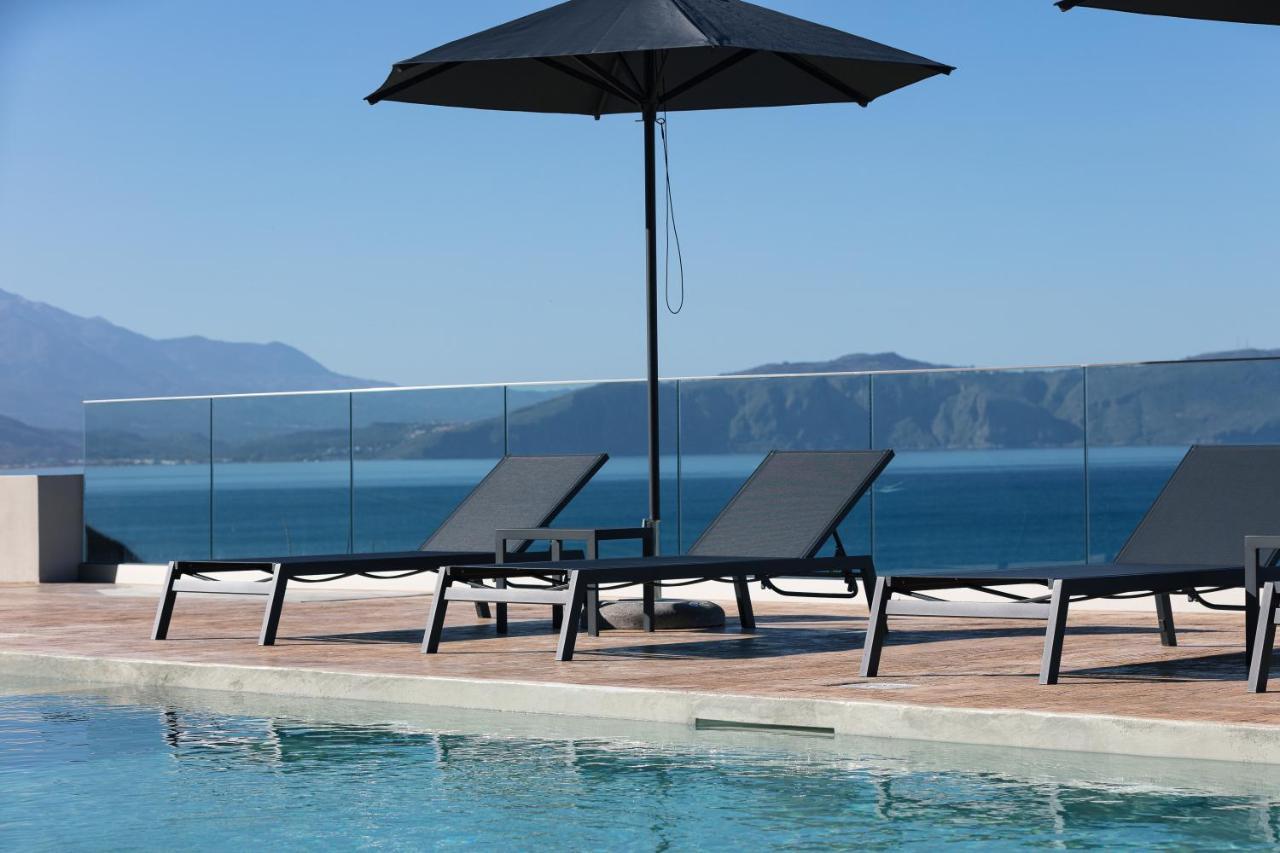 Pietra Di Mare Aparthotel Petres  ภายนอก รูปภาพ